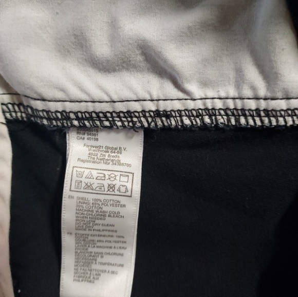 Shorts - Picture 4 of 8